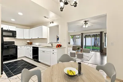 Property 26-8330 - Photo 12