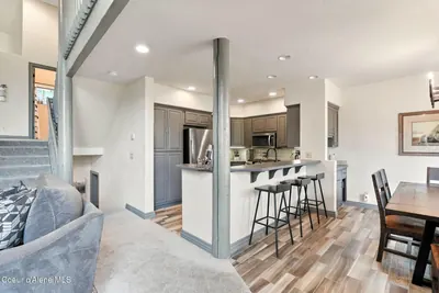 Property 26-9647 - Photo 26
