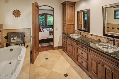 Property 26-2324 - Photo 26