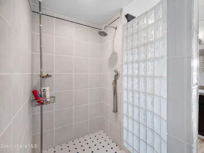 Property 26-8930 - Photo 42