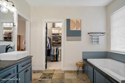 Property 26-10185 - Photo 25