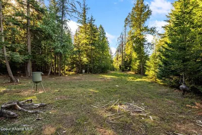 Property 26-10266 - Photo 5