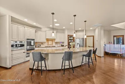 Property 26-10054 - Photo 5