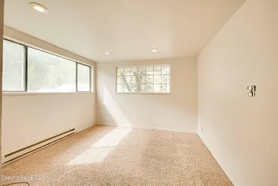 Property 26-3948 - Photo 4