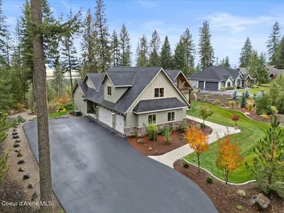Property 26-10593 - Photo 2