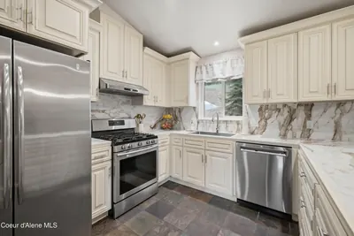 Property 26-7403 - Photo 9