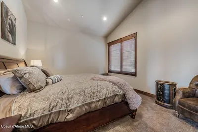 Property 26-8040 - Photo 47