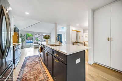 Property 26-9499 - Photo 13