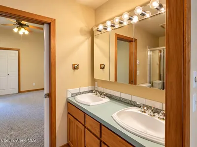 Property 26-10525 - Photo 45