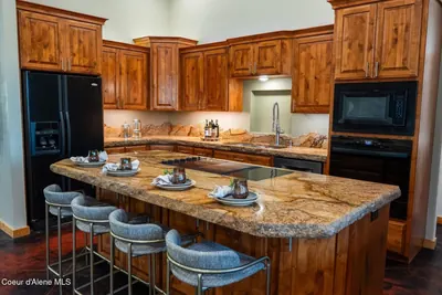 Property 26-8218 - Photo 6
