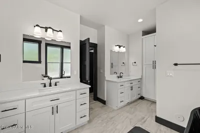 Property 26-10459 - Photo 16