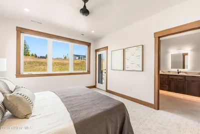 Property 26-9348 - Photo 33