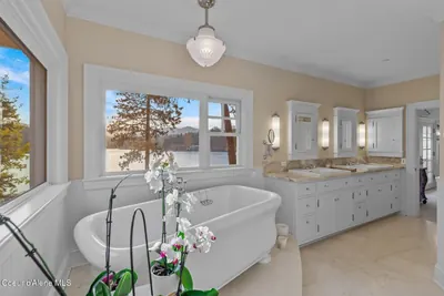 Property 26-9922 - Photo 6