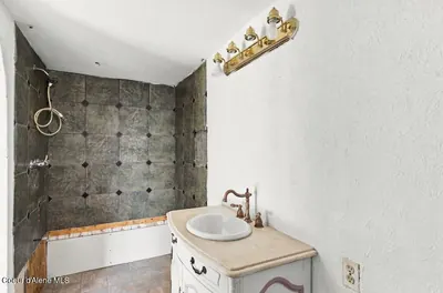 Property 26-10528 - Photo 15