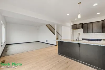Property 26-10520 - Photo 17