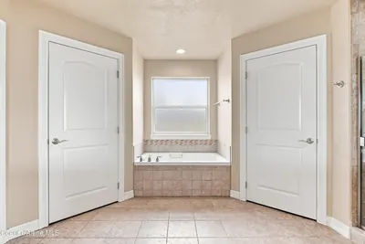 Property 26-9104 - Photo 19
