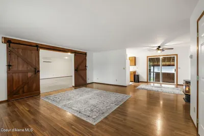Property 26-10625 - Photo 5