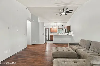 Property 26-10060 - Photo 2