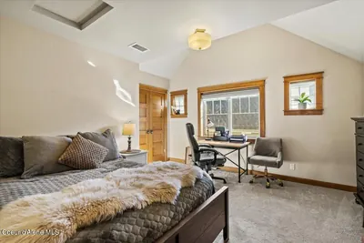 Property 26-10133 - Photo 35