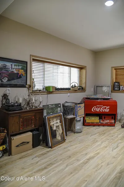 Property 26-8127 - Photo 70