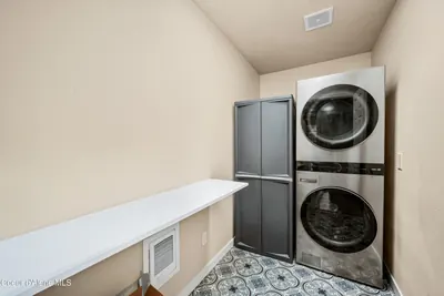 Property 26-8256 - Photo 17