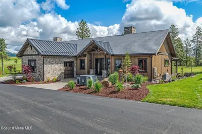 Property 26-3523 - Photo 1