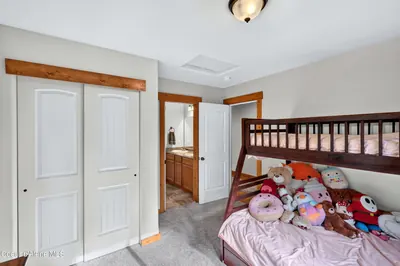 Property 26-10313 - Photo 27