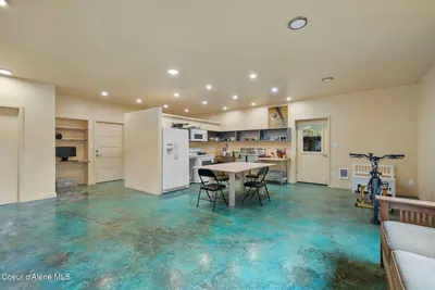 Property 26-9505 - Photo 59