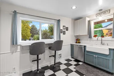 Property 26-10565 - Photo 11