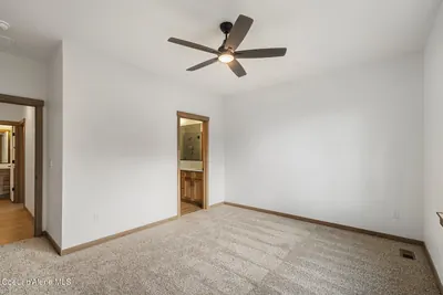 Property 26-8647 - Photo 22