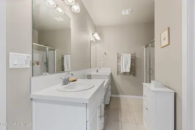 Property 26-10140 - Photo 14