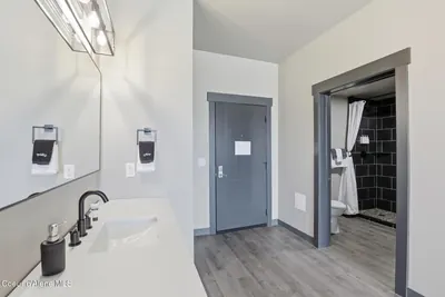 Property 26-10236 - Photo 100