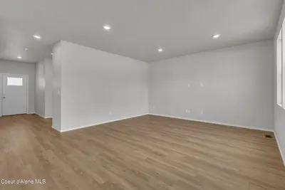 Property 26-8712 - Photo 5