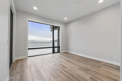 Property 26-7819 - Photo 2