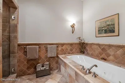 Property 24-5735 - Photo 33