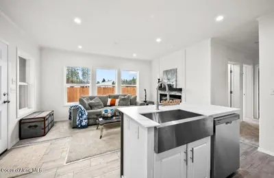 Property 26-8032 - Photo 19