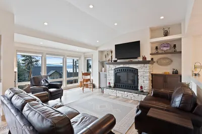 Property 25-11611 - Photo 6
