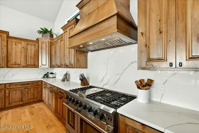 Property 26-10049 - Photo 23