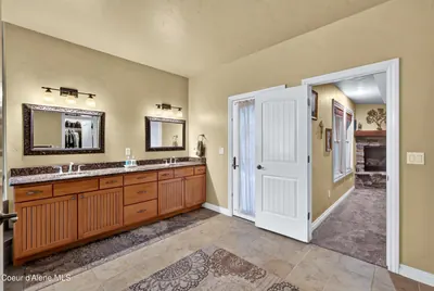 Property 26-10312 - Photo 27