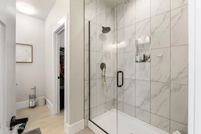 Property 26-7528 - Photo 9