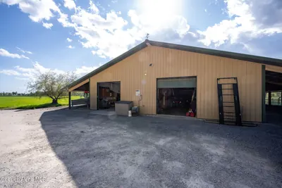 Property 26-9338 - Photo 98