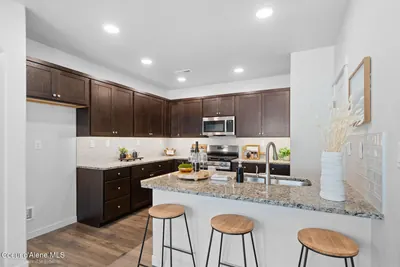 Property 26-6476 - Photo 4