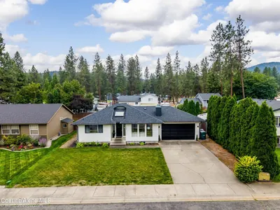 Property 26-9499 - Photo 2