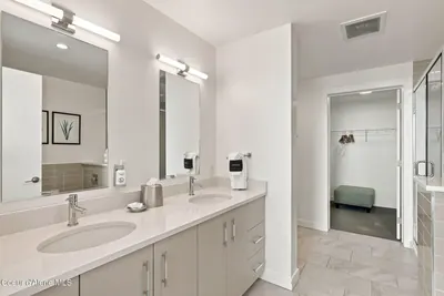 Property 26-8403 - Photo 33