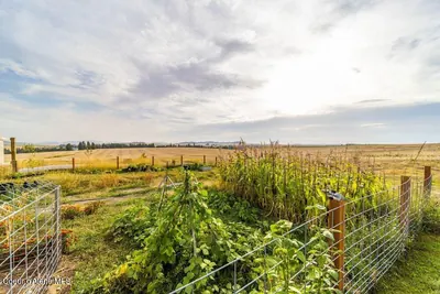 Property 26-4664 - Photo 100