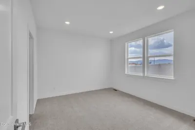 Property 26-10155 - Photo 15