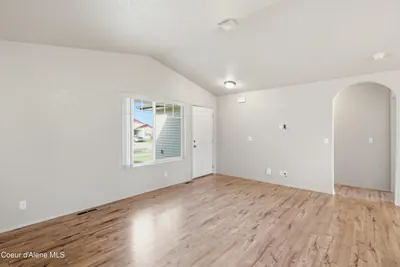 Property 26-10393 - Photo 6