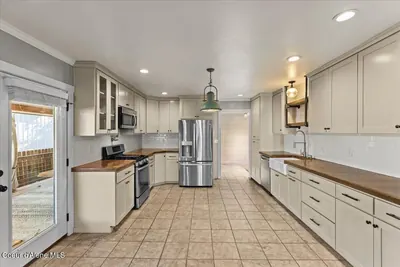 Property 26-10001 - Photo 15