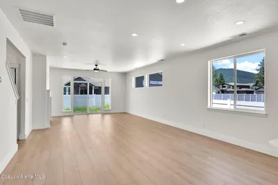 Property 25-11250 - Photo 5