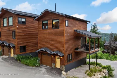 Property 26-8650 - Photo 1